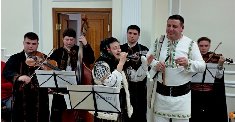 Ansamblul „iDuet”, Ion și Diana Glodea